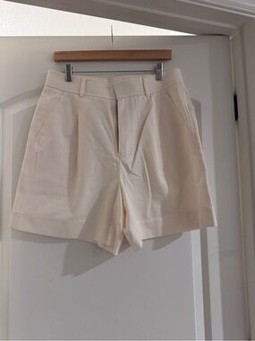 Everlane Cream Tailored Bermuda Shorts